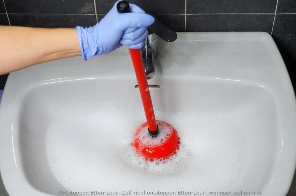 Zelf riool ontstoppen Etten-Leur: wanneer wel en niet
